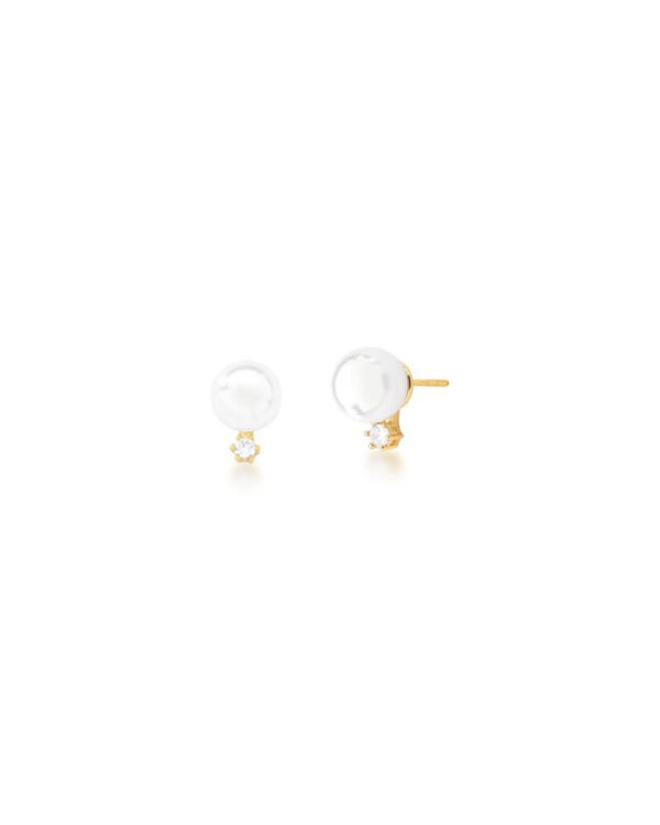 BRINCO COM PÉROLA SHELL E CRISTAL BANHADO A OURO